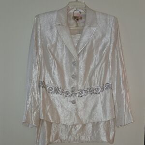 Kasper Elegant Cream Suit with Silver Accents